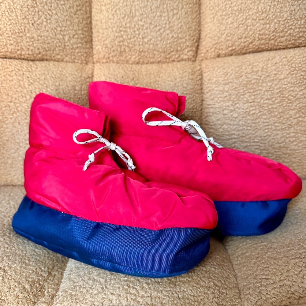 VTG Eastern Mountain Sports 70s Slippers